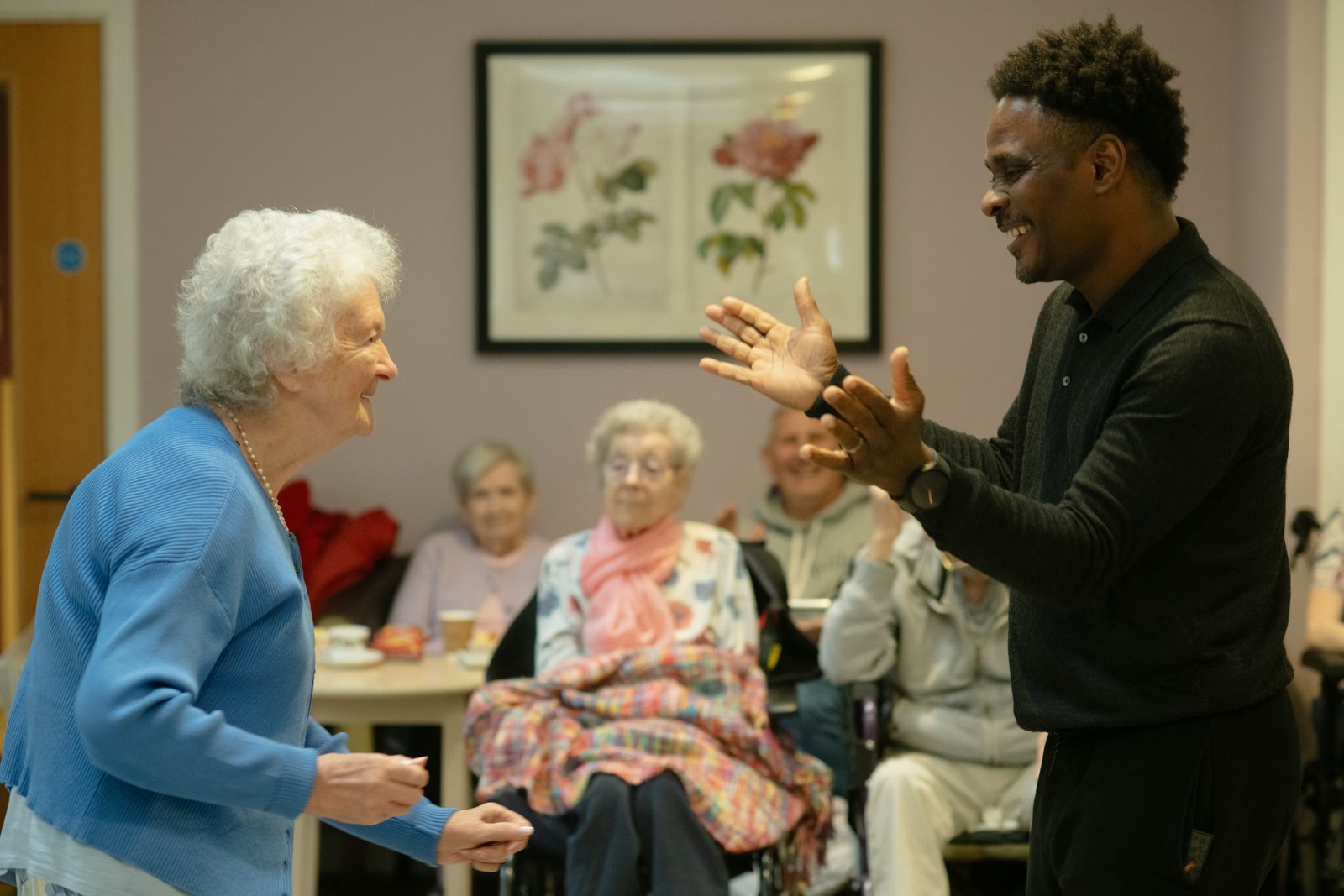 How to Hire a Private Caregiver in Florida: Agency vs. Going Independent